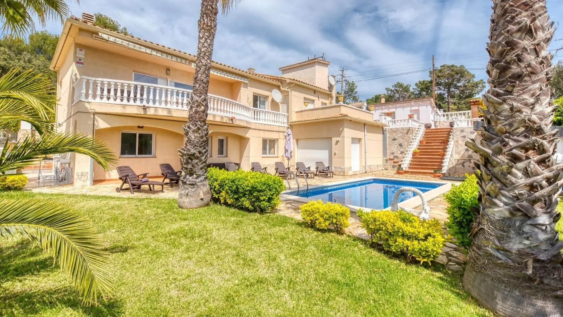 Costacabana - Villa Estrella Lloret de Mar